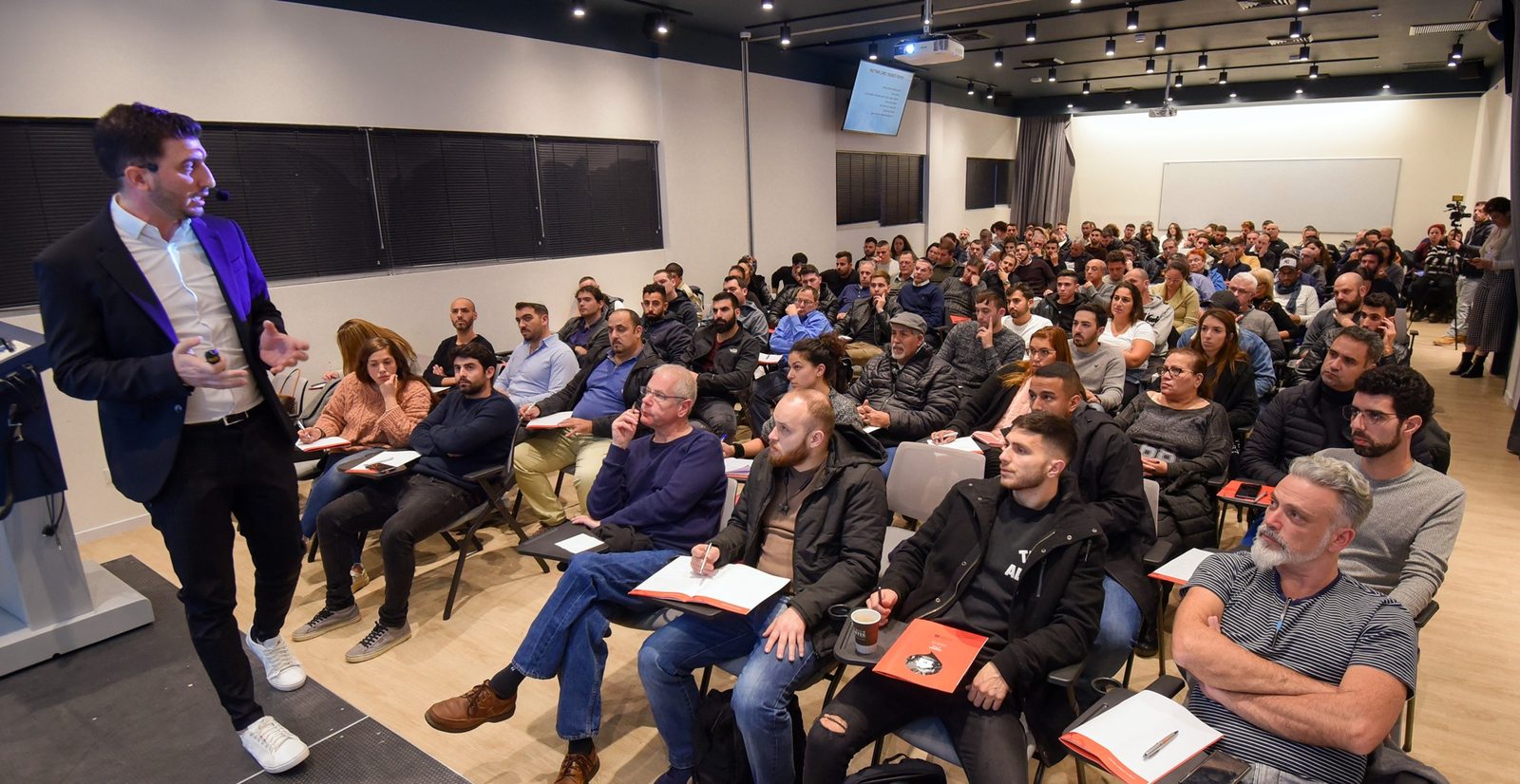 כנס נדל"ן של TAP Invest — אלירן תור על הבמה
